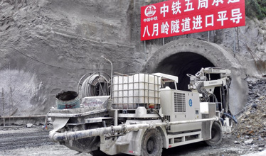 京张高铁建设清华园隧道开始掘进